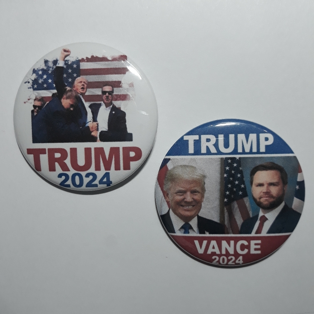 (New) Trump Fight Pinback Button Set